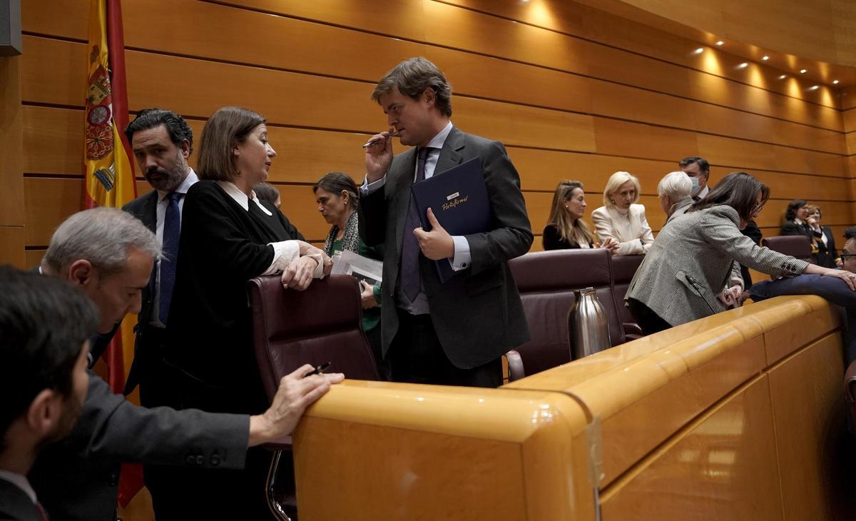 El Pleno del Congreso debate y vota los decretos anticrisis, en imágenes El Pleno del Congreso debate y vota los decretos anticrisis, en imágenes