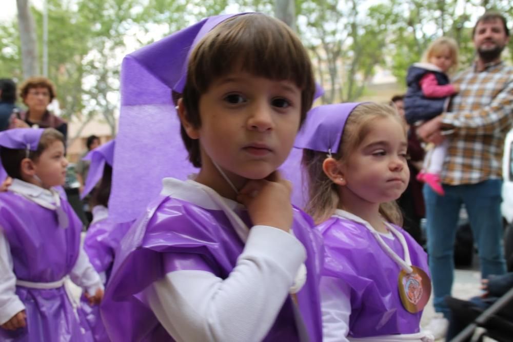 Procesión de los alumnos de Primaria e Infantil del colegio Adoratrices de Cartagena
