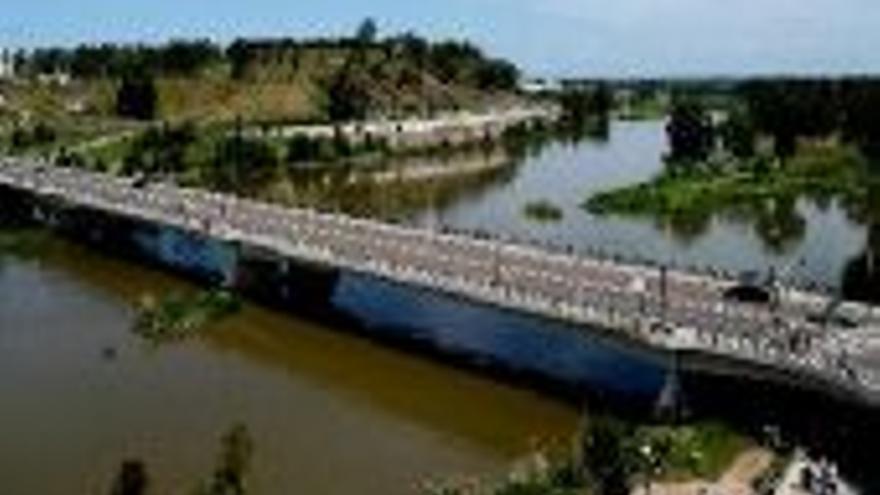 La Junta quiere transferir tres vías al ayuntamiento además de los puentes
