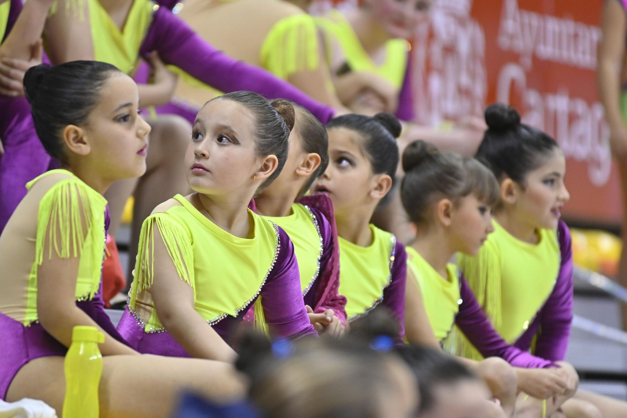 Encuentro de escuelas de gimnasia rítmica en el Palacio de los Deportes de Cartagena