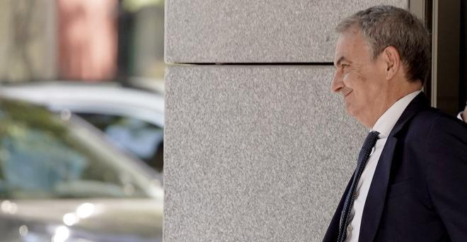 El Gobierno espera impaciente las explicaciones de Zapatero, que rompe hoy su silencio