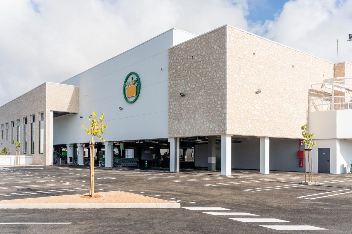 Cala d'Or también figura entre las localidades donde Mercadona abre los domingos durante el verano.