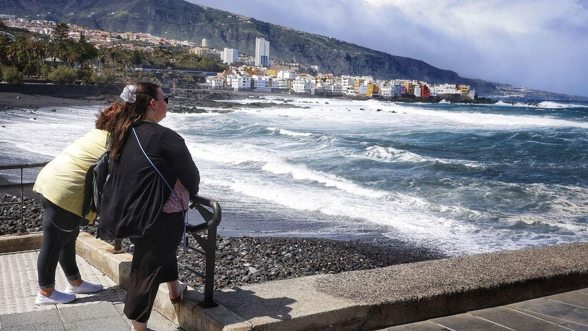 Todas las fotos del paso de la borrasca 'Nuria' en Canarias: Puerto de la Cruz