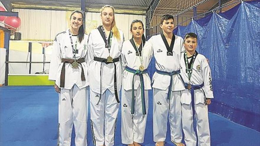 Muñoz y Navarro irán con Andalucía al campeonato de España de taekwondo