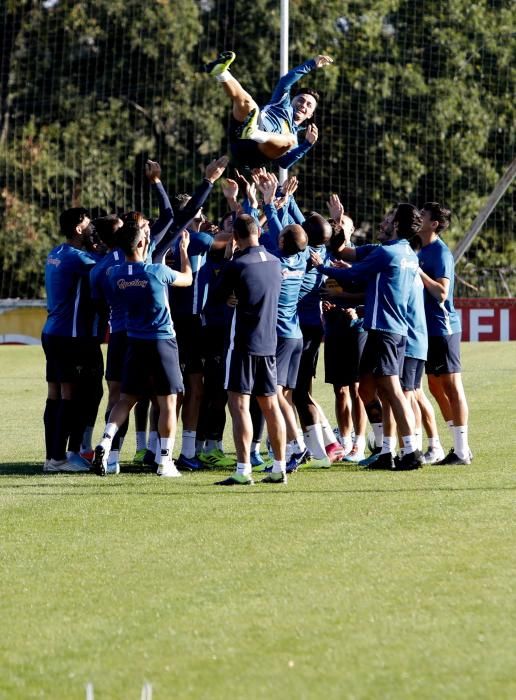 El Sporting, con la plantilla de Vesuvius