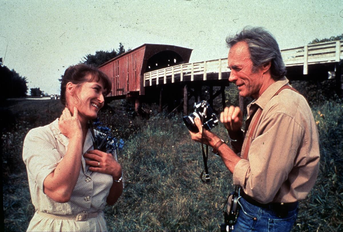 Un fotograma de ‘Los puentes de Madison’, de cuyo estreno se cumplen 30 años.
