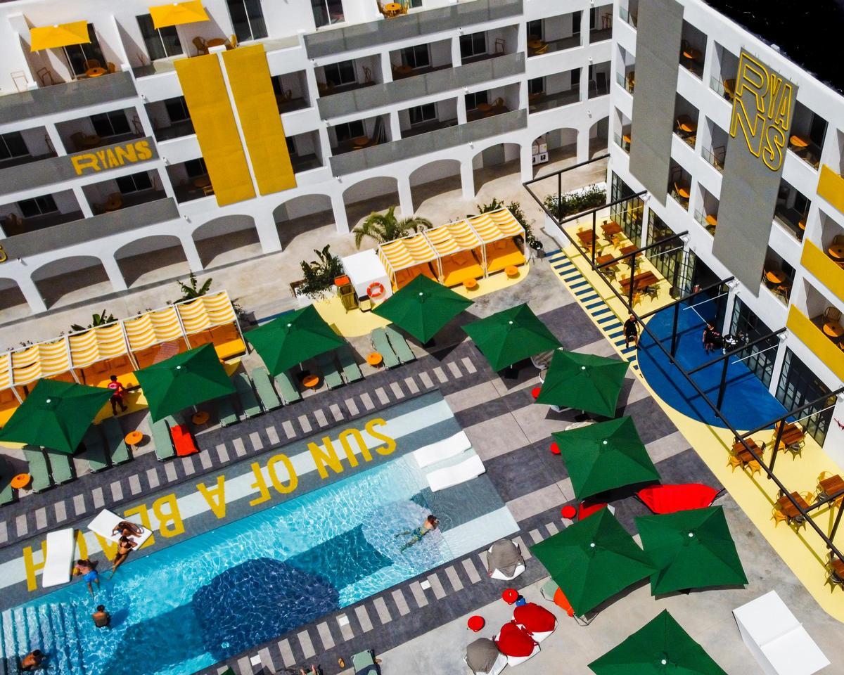 Construcciones Parrot Ibiza construye y renueva hoteles