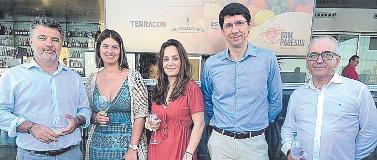 Mateu Vidal, Petra Jerez, Marga Durán, Eduardo Navarro y Juan Carlos Feliu, de Alcampo