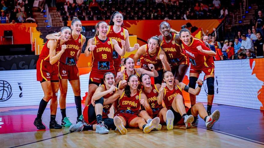 Iyana Martín y Awa Fam llevan a España a cuartos tras arrollar a Japón