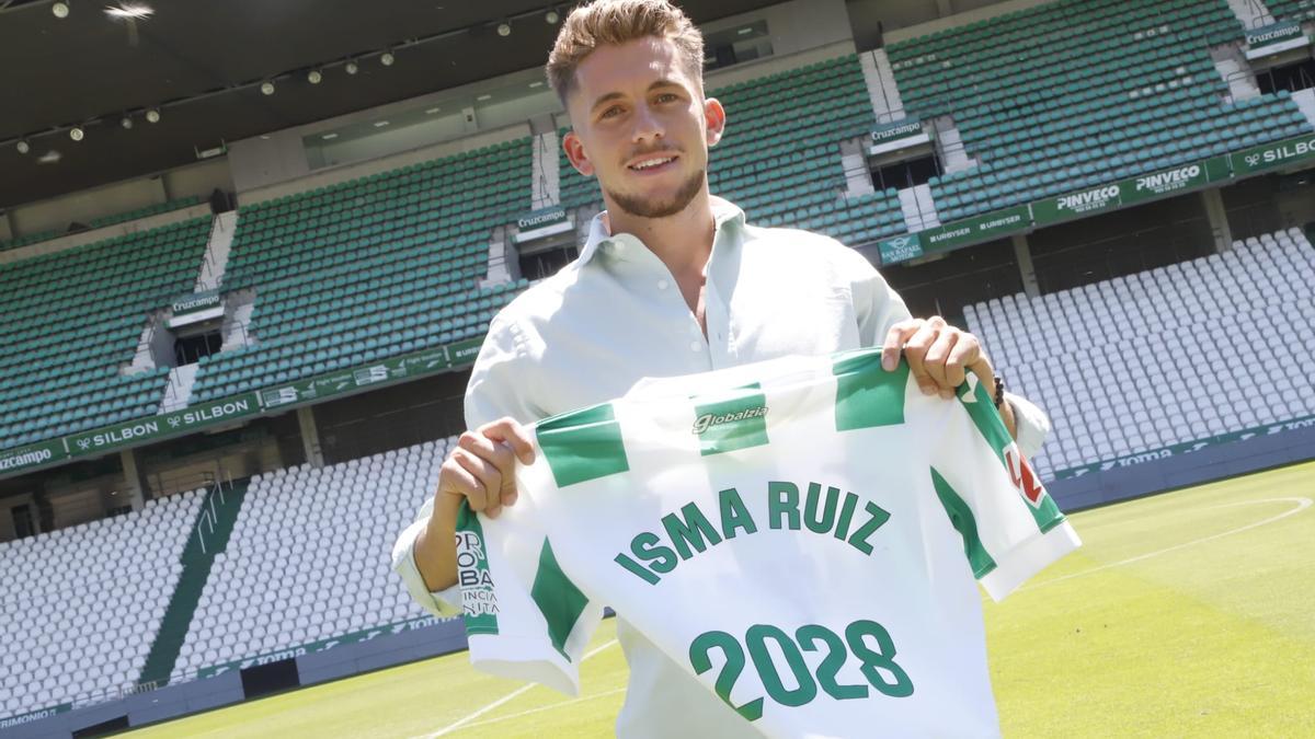 Isma Ruiz, renovado hasta 2028 con el Cordoba CF.