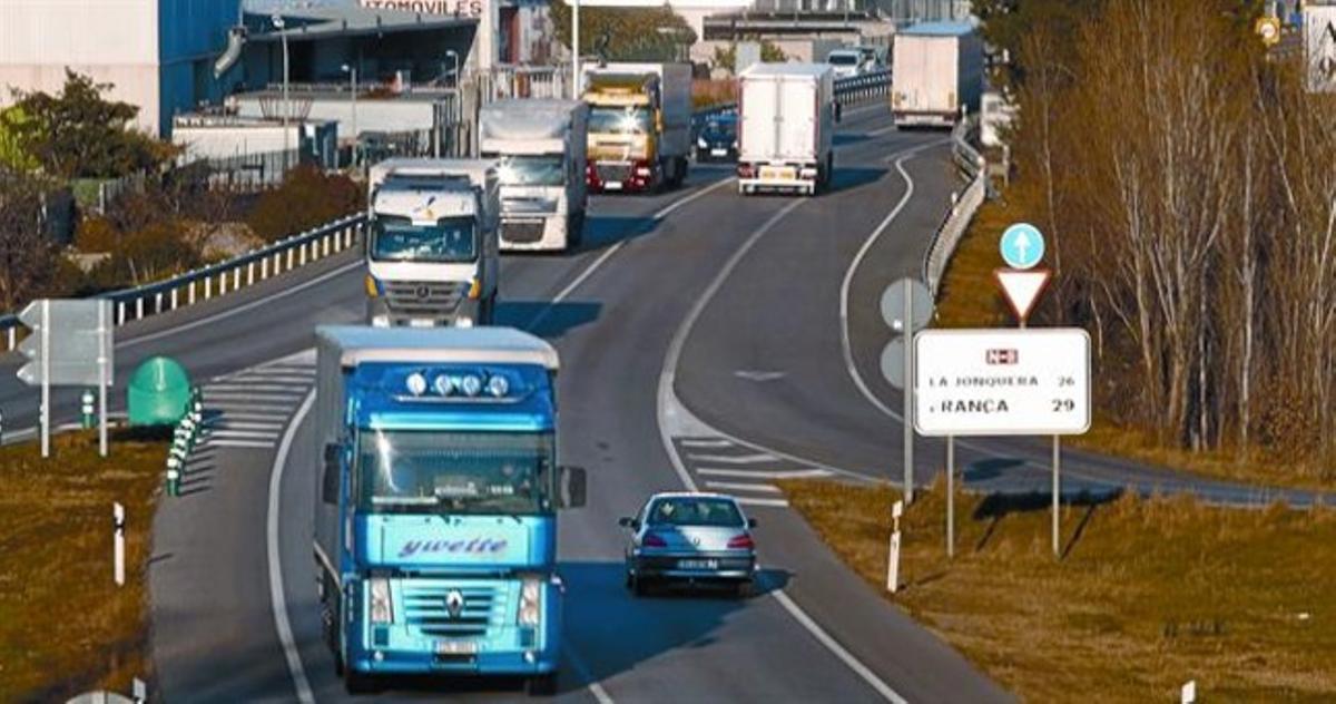 La variante de Figueres de la N-2, en el término de Vilamalla (Alt Empordà).