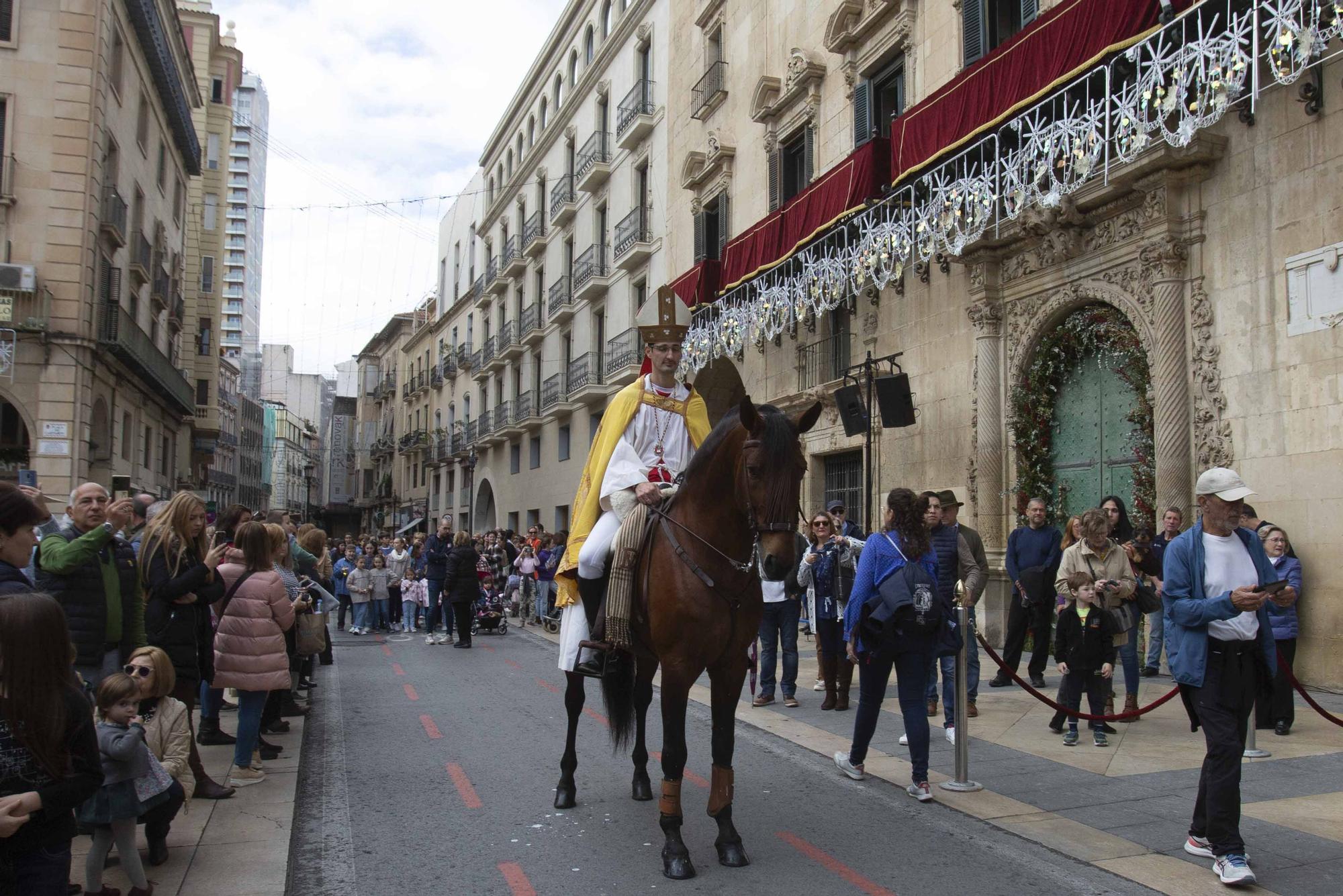 Alicante ha celebrado la festividad de su patrón, San Nicolás, con una misa en la Concatedral de San Nicolás y una procesión