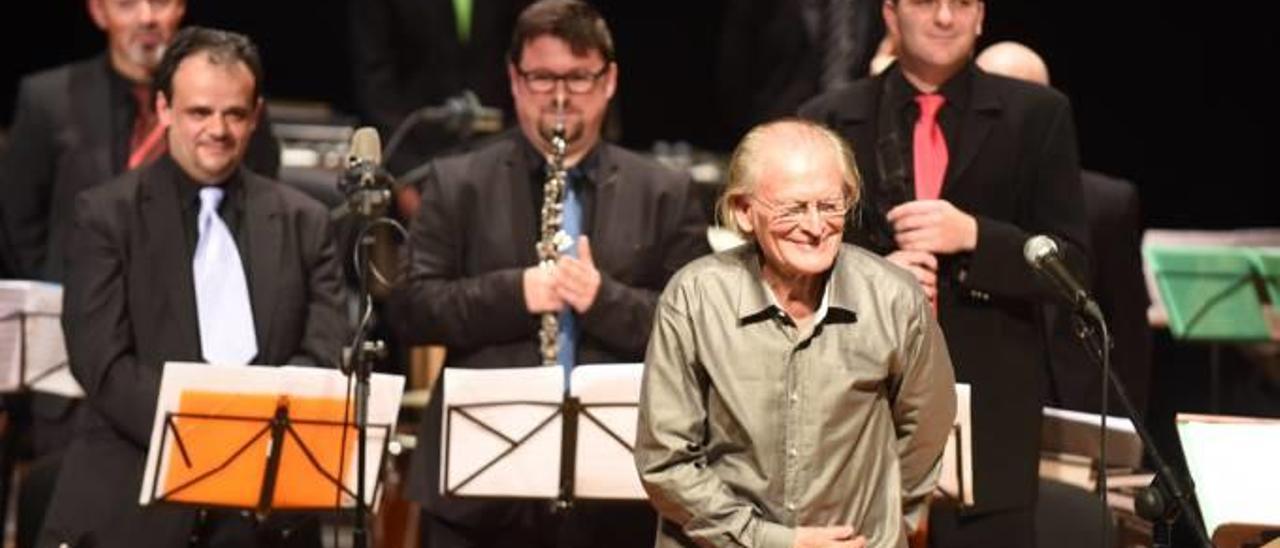 Un auditorio lleno homenajeó a Conde en Sagunt