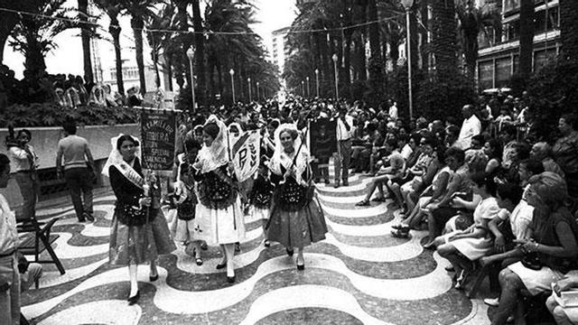 Entrega de premios en la Explanada, junio 1970