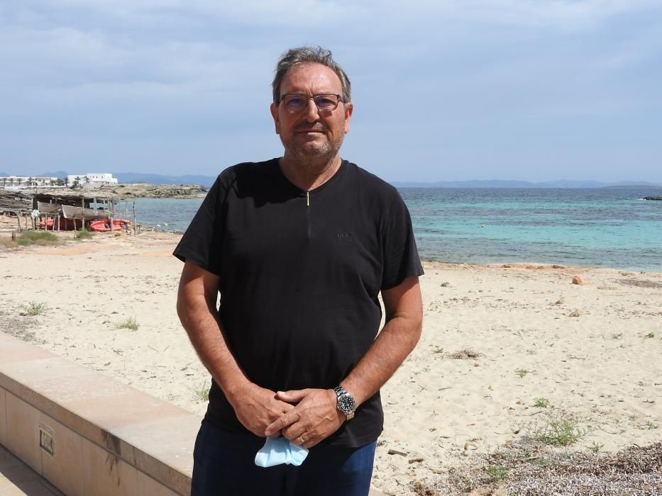 El presidente de los hoteleros de Formentera, en es Pujols.