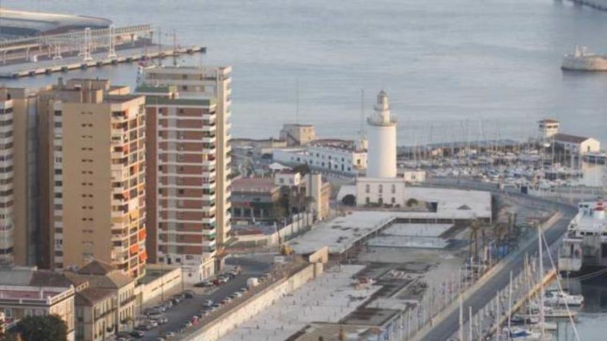 Vista de la esquina de los muelles 1 y 2 del Puerto.