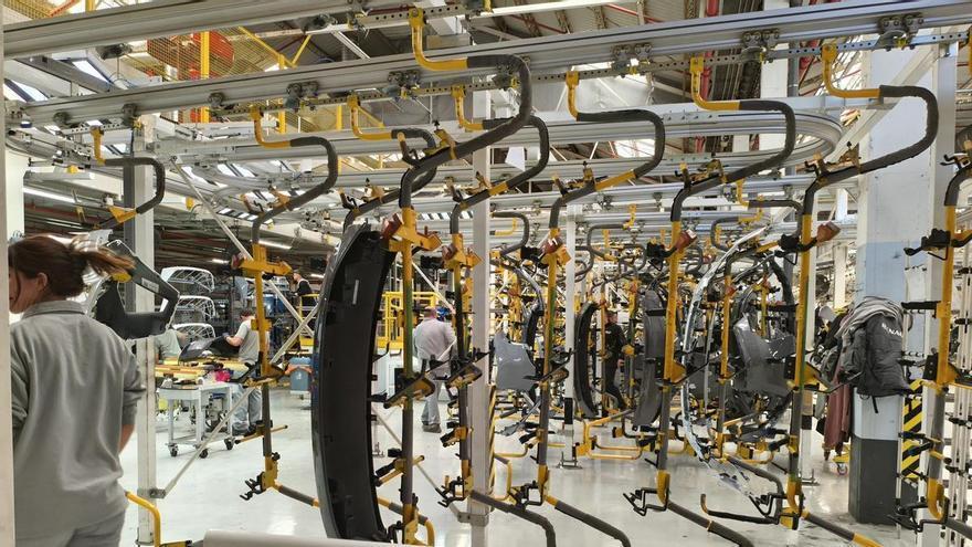Renault y los sindicatos llegan a un acuerdo salarial que implica la llegada de nuevos modelos a Valladolid y Palencia