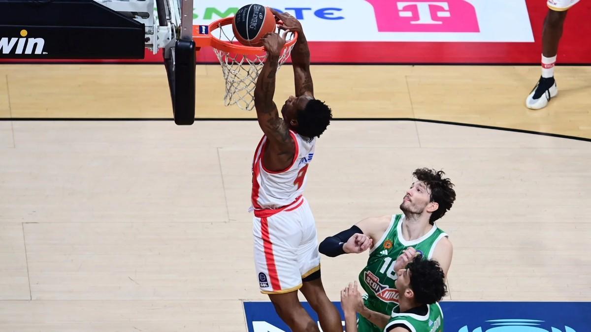 The Greek League finals between Olympiacos and Panathinaikos are tied for a victory for each team