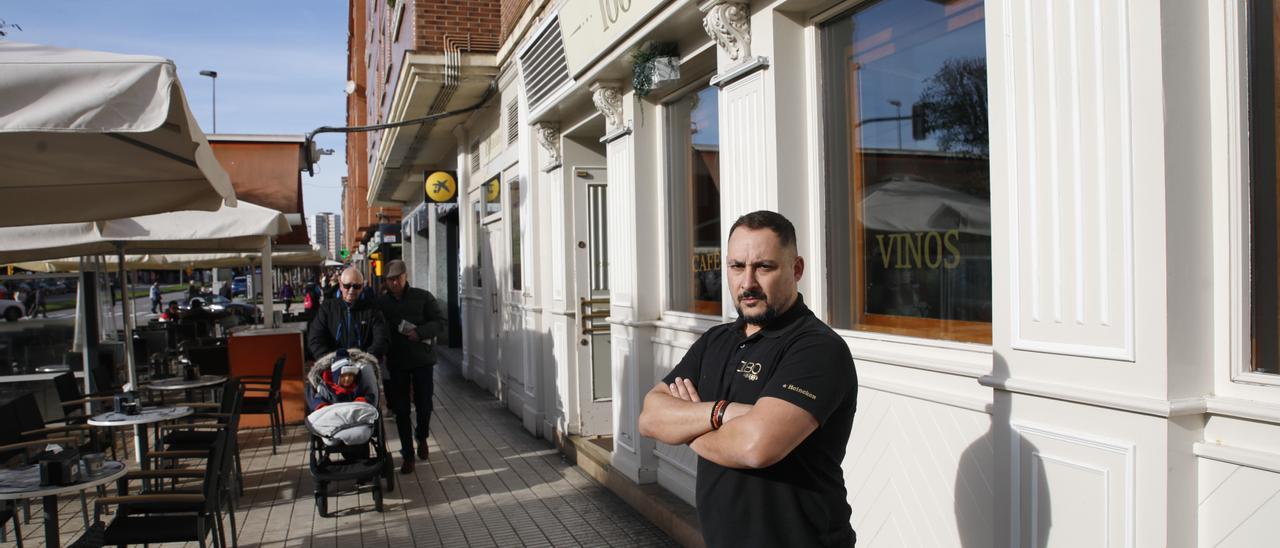 El dueño del pub donde ayudaron a los apuñalados en Gijón critica la  inseguridad: "No podemos pagar justos por pecadores" - La Nueva España