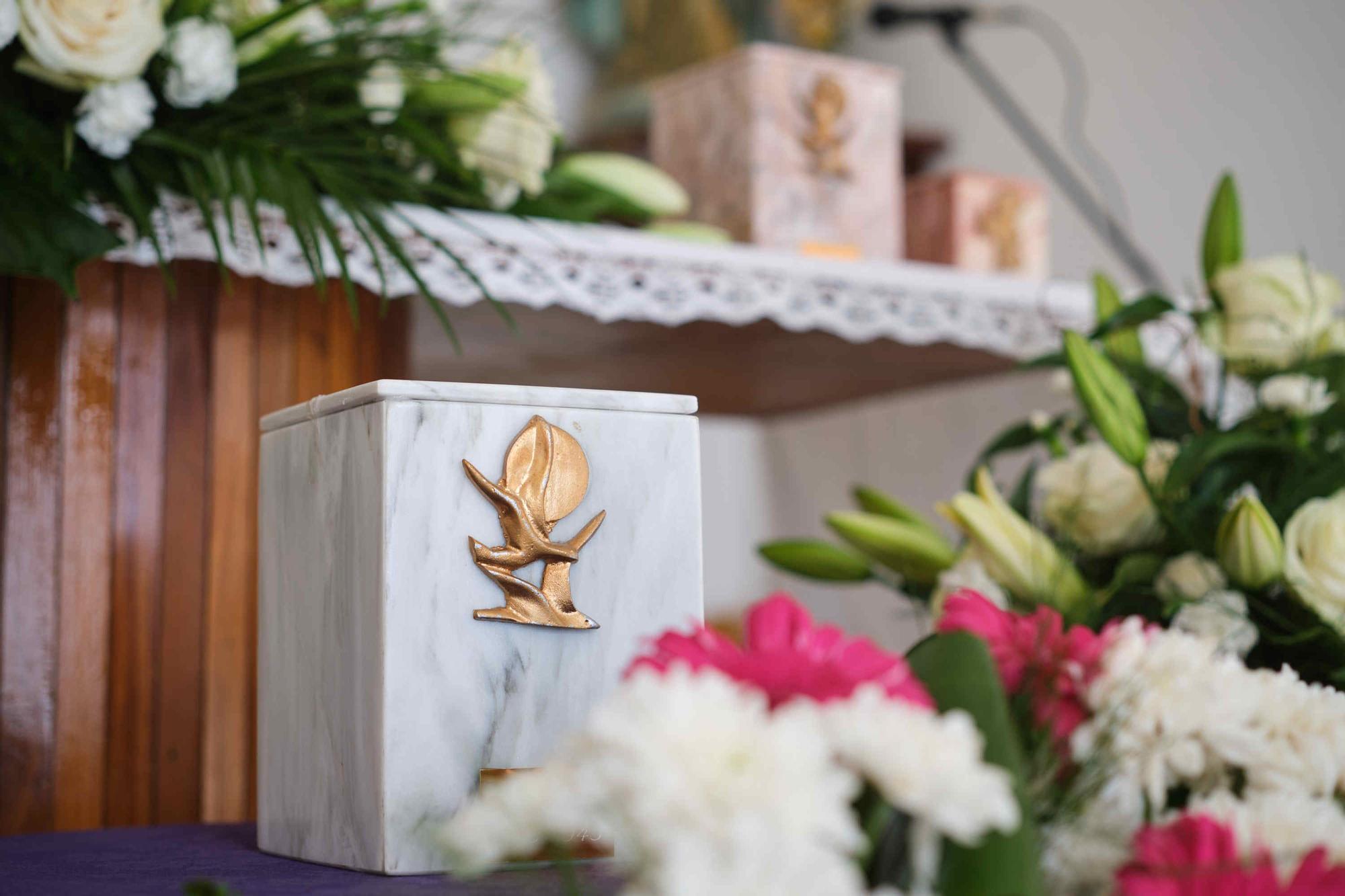 Entierro de los restos recuperados del físico Blas Cabrera Felipe en el cementerio de San Luis, La Laguna