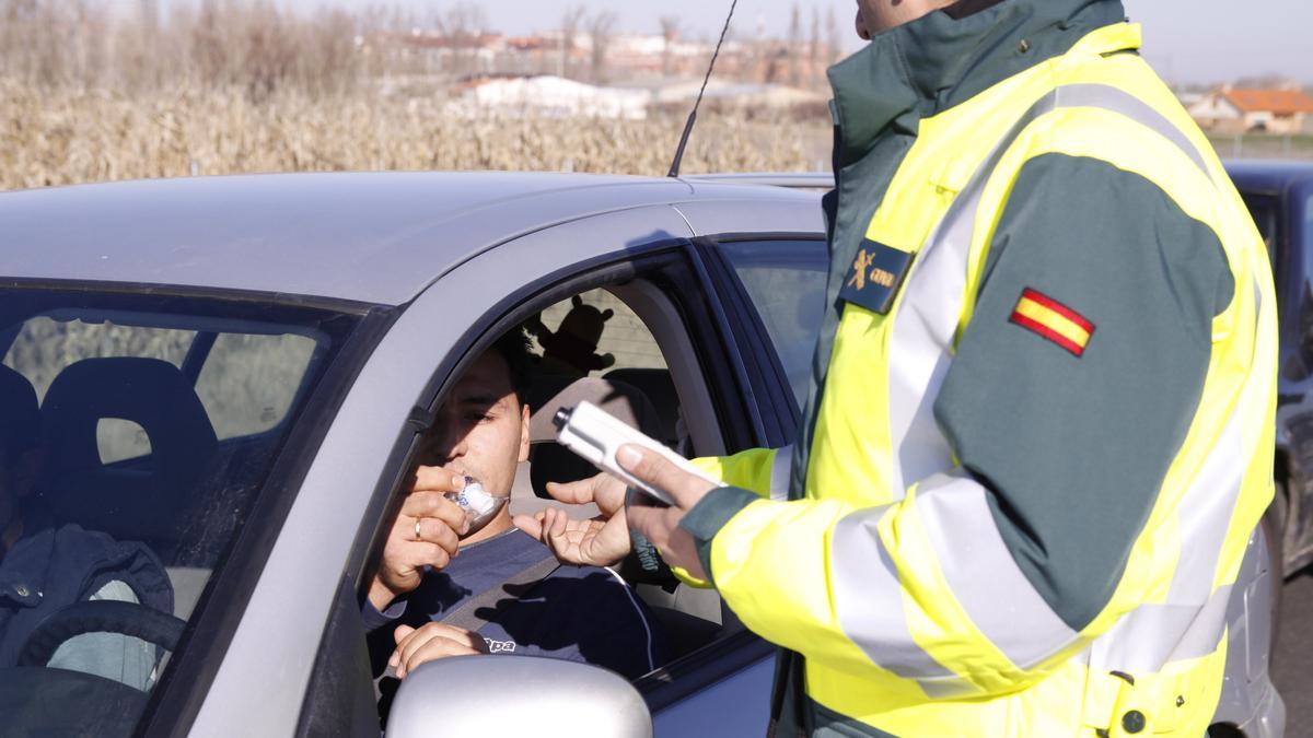 Imagen de un control de la Guardia Civil.