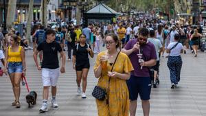 L’Ajuntament de Barcelona parla d’un estiu «sense incidents greus» malgrat la massificació turística