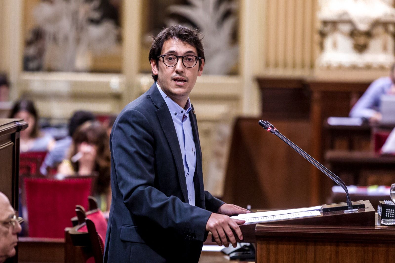 Debate de la Ley Turística en el Parlament