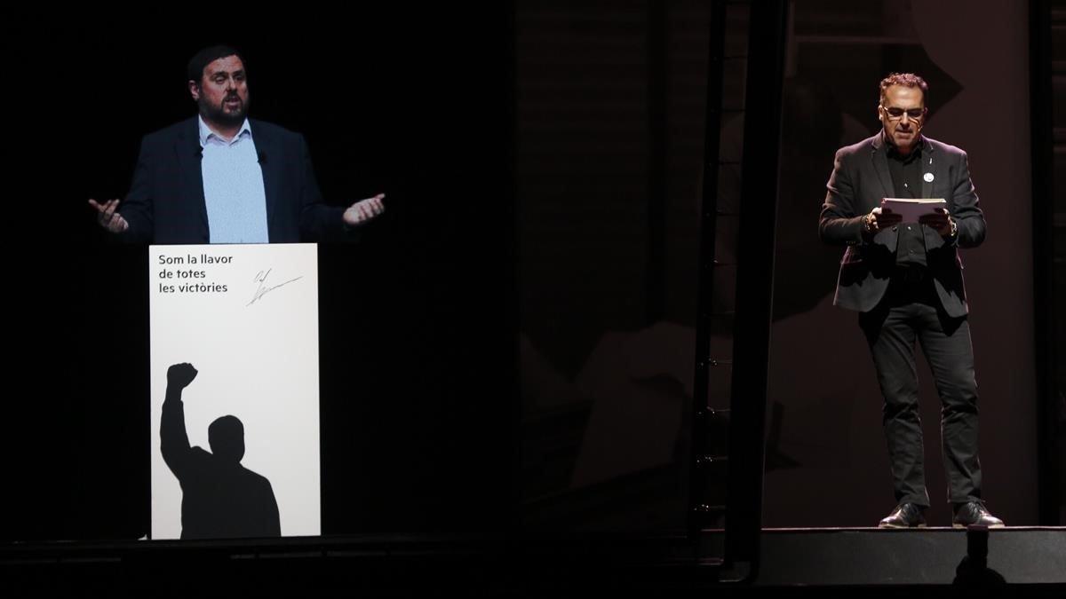 El discurso de Oriol Junqueras (presente vía holograma) leído durante la 'conferencia política' en el Palau Sant Jordi de Barcelona, el pasado día 29.