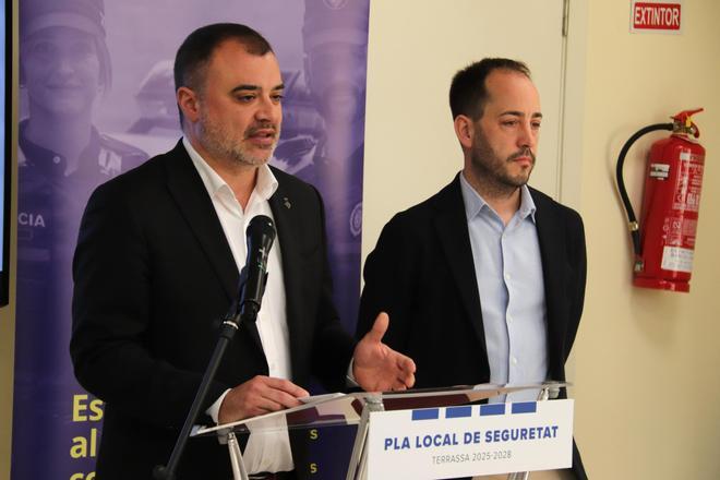 El alcalde de Terrassa junto con el teniente de alcalde Xavier Cardona