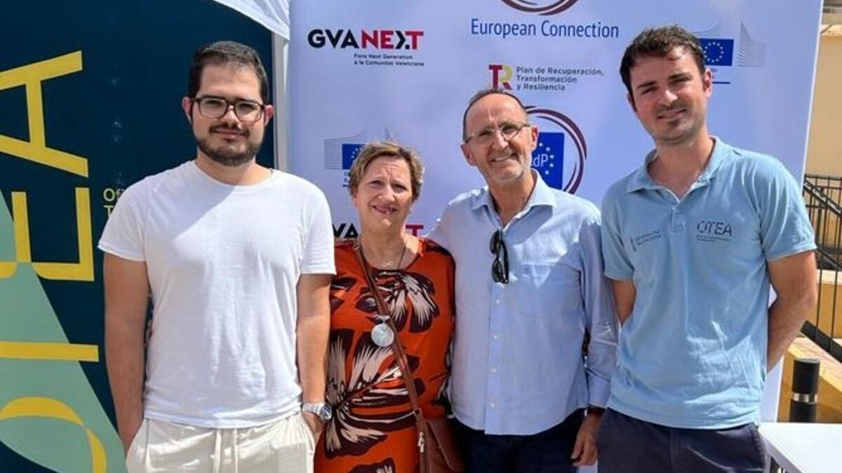 El ayuntamiento impulsa las comunidades energéticas locales en la carpa de la OTEA.