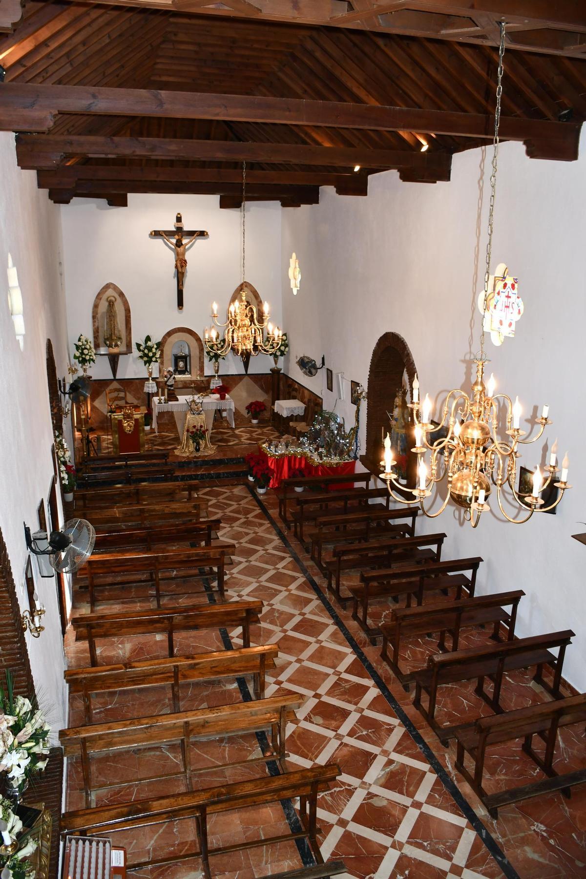 Vista interior de la Iglesia del Espíritu Santo de Pujerra.