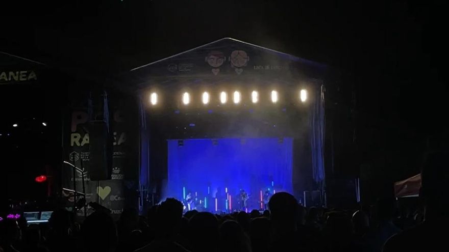 VÍDEO | La reivindicación del cantante de Lori Meyers al ponerse una camiseta del CD Badajoz femenino