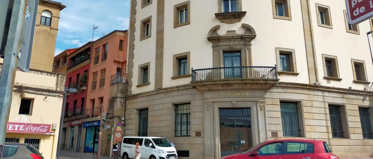 Hotel Alfonso VIII de Plasencia, que se suma a las quejas por ruidos en la calle Talavera.