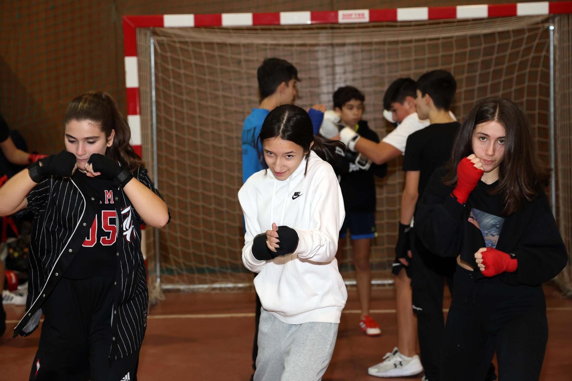 Guantes en alto en Arousa