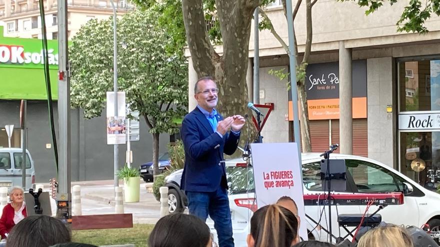 L&#039;acte central de campanya del PSC aplega 300 persones a la Rambla Nova de Figueres