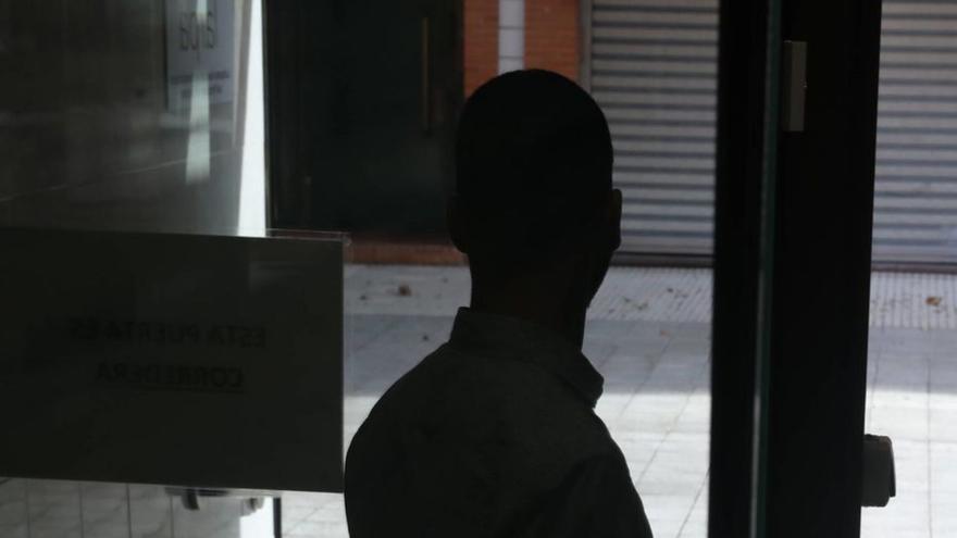 Juan (nombre ficticio), en la sede ovetense de LARPA.