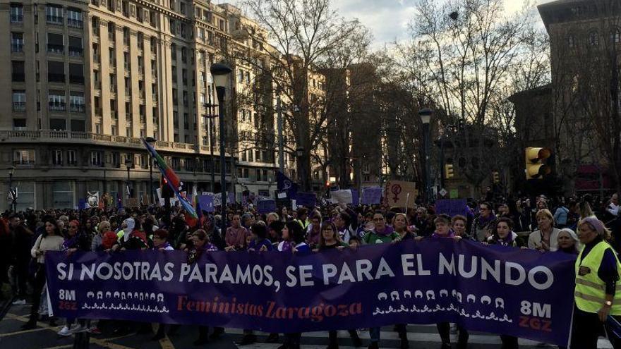 PSOE, PP, Cs y Podemos se unen a la manifestación y piden seguir trabajando por la igualdad