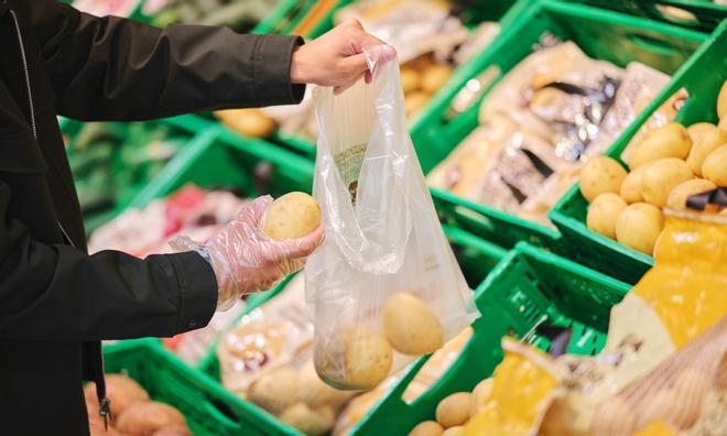 La operación despensa será más cara este 2026: las patatas suben en agosto un 14% y los macarrones, un 3%