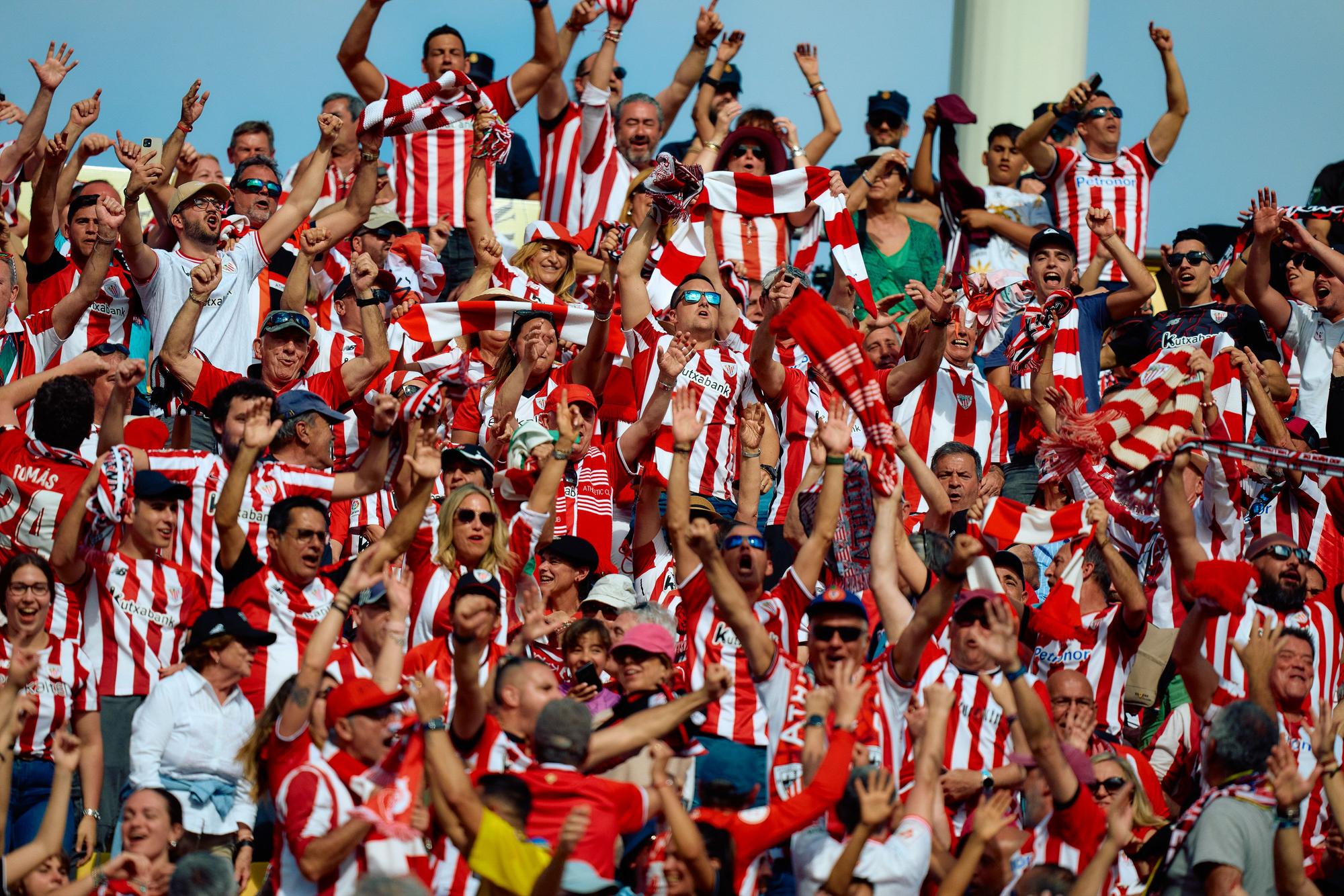 Fans of Athletic Club celebrate the victory during the Spanish league, La Liga EA Sports, football match played between UD Las Palmas and Athletic Club at Estadio Gran Canaria on March 10, 2024, in Las Palmas de Gran Canaria, Spain. AFP7 10/03/2024 ONLY FOR USE IN SPAIN / Gabriel Jimenez / AFP7 / Europa Press;2024;SOCCER;Sport;ZSOCCER;ZSPORT;UD Las Palmas v Athletic Club - La Liga EA Sports;