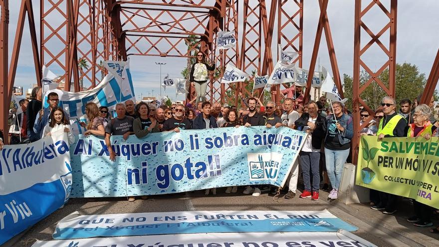 Quince ayuntamientos de la Ribera se oponen al trasvase Xúquer-Vinalopó