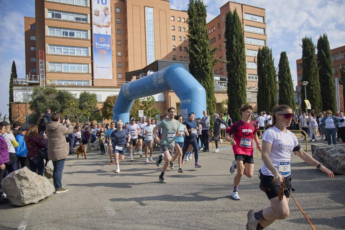 Les imatges de la Marxa Solidària pels 70 anys del Trueta
