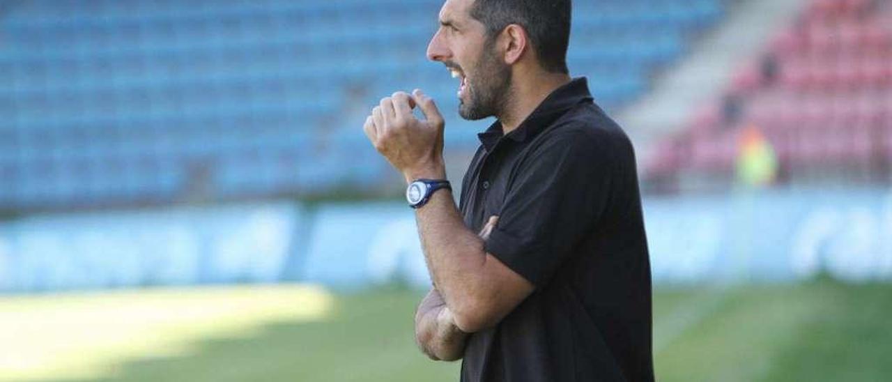 Fonsi Valverde, entrenador del Gondomar. // Iñaki Osorio