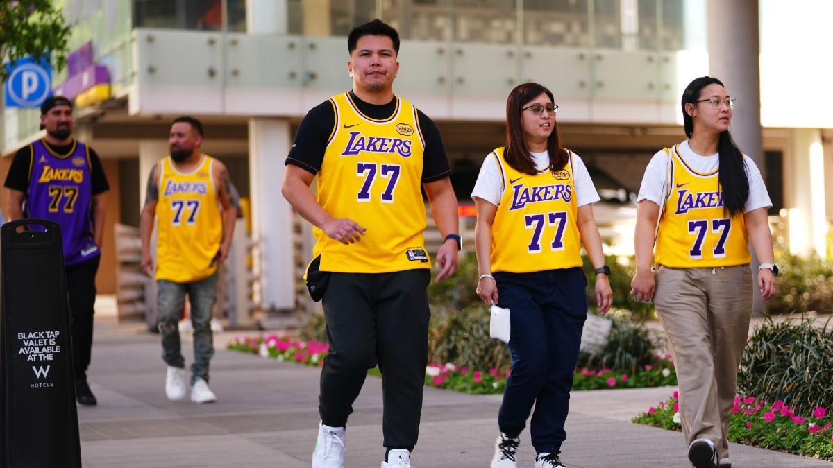 La camiseta de Luka Doncic es la más vendida en la NBA