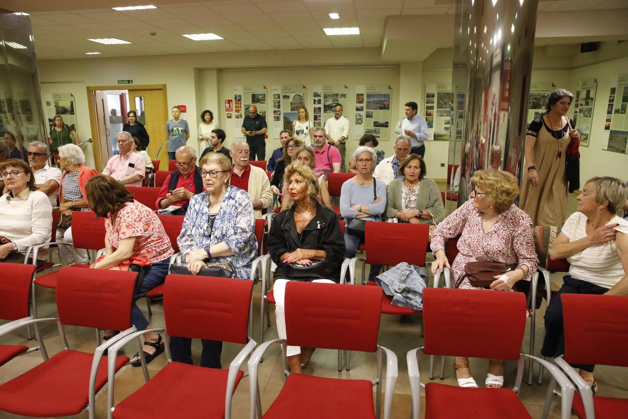 En imágenes: El PSOE pide transparencia en las negociaciones que tengan Foro, PP y Vox para la Alcaldía de Gijón