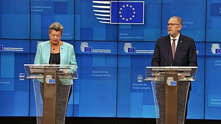 L&#039;eurocomissària Ylva Johanson i el minsitre croat, a Brussel·les