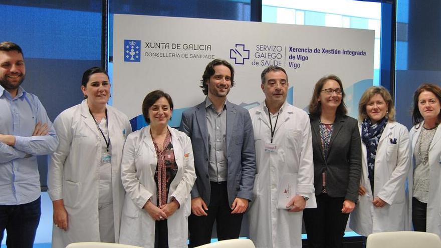 Representantes de Gradiant con directivos y profesionales médicos y de enfermaría de la EOXI de Vigo. // FdV