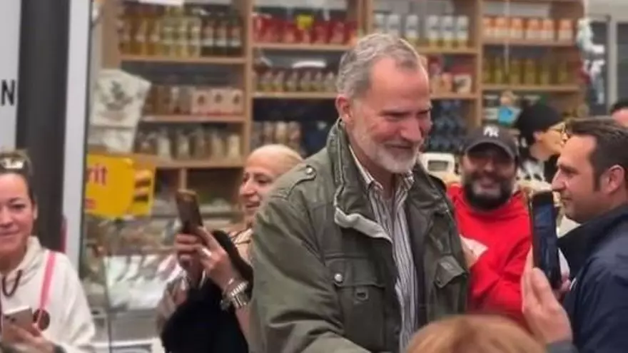 El Rey es más alto que Pedro Sánchez