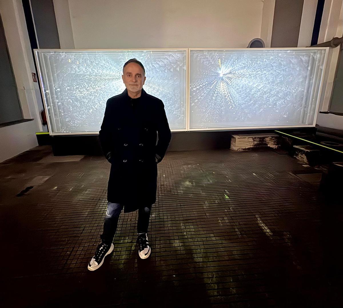Dionisio González en su exposición "La revuelta y la nieve" en el Pozo Santa Bárbara
