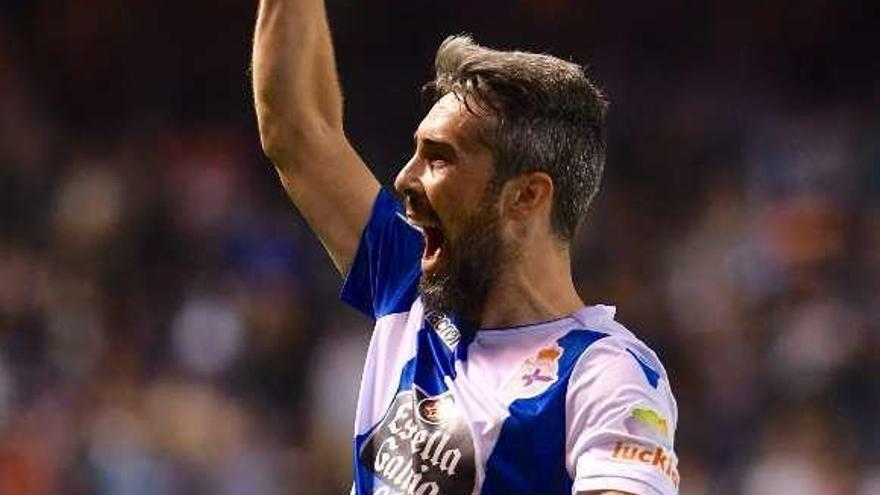 Luisinho celebra su gol al Alavés la temporada pasada.