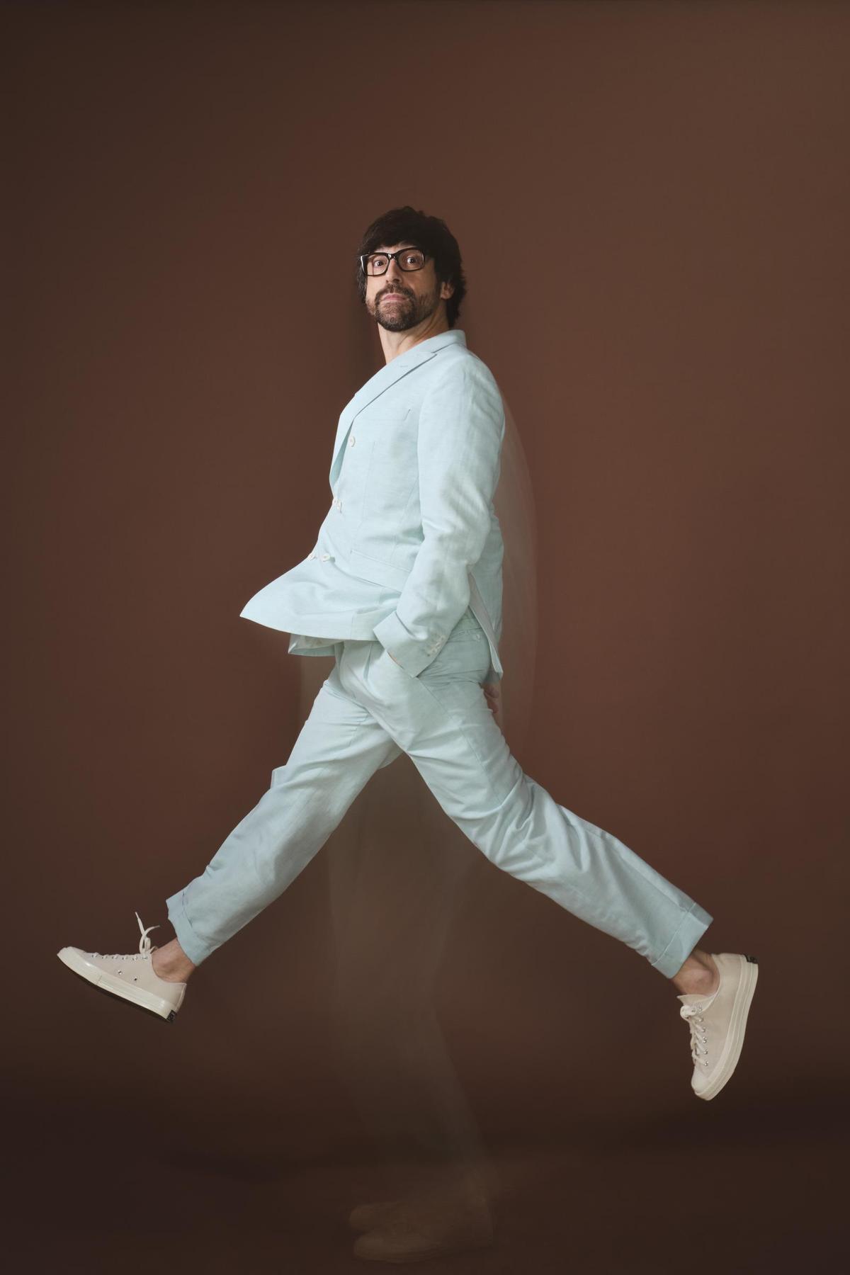 Luis Piedrahita regresa a la provincia de Castellón para desplegar todo su repertorio humorístico en directo.